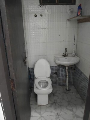 Bathroom in 2 BHK Builder Floor at RWA Apartments Sector 72, Sector 72 – for Rent