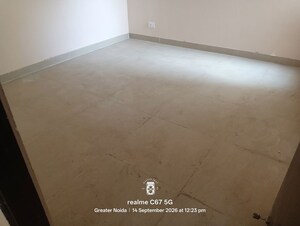 Room in 2 BHK Apartment at Amrapali Enchante, Tech Zone 4 Greater Noida – for Rent