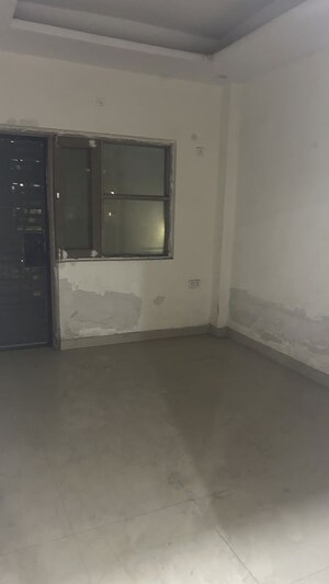 Room in 2 BHK Independent House at Sector 40 – for Sale