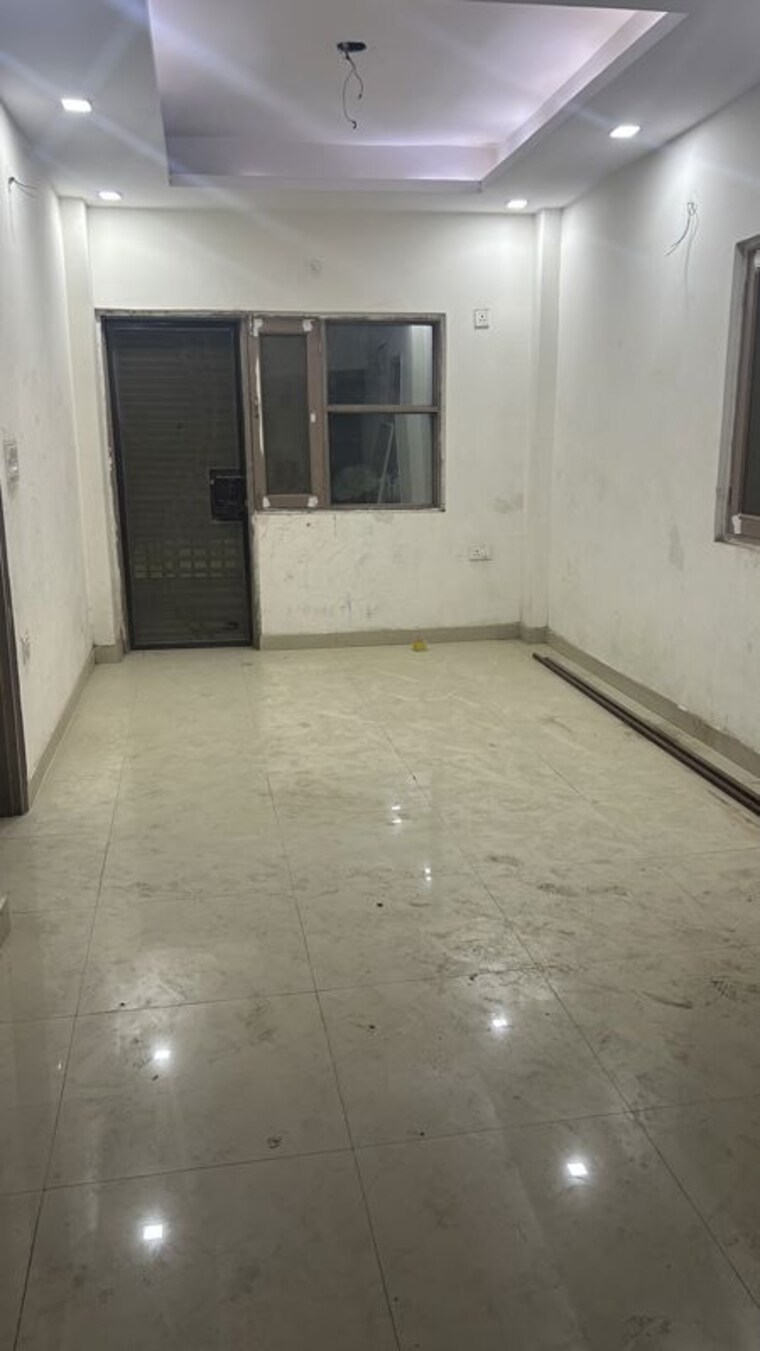 Room, sector 40 2 Bedroom 135 Sq.Mt. Independent House In Sector 40 Noida 10670610