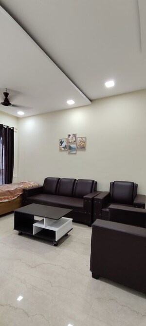 Living Room in 3 BHK Apartment at Shankar Nagar – for Rent