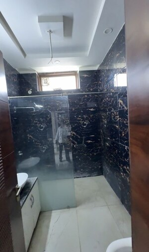 Furnished Amenities in 5 BHK Builder Floor at BP Homes, Sector 85 – for Rent