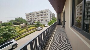 Balcony in 3 BHK Builder Floor at BPTP Parkland Pride, Sector 77 – for Sale