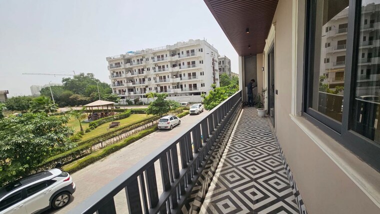 Balcony, bptp-parkland-pride 3 Bedroom 250 Sq.Yd. Builder Floor In Sector 77 Faridabad 10675459