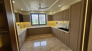 Kitchen in 3 BHK Builder Floor at BPTP Parkland Pride, Sector 77 – for Sale