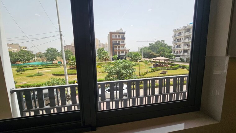 Balcony, bptp-parkland-pride 3 Bedroom 250 Sq.Yd. Builder Floor In Sector 77 Faridabad 10675459