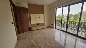 Room in 3 BHK Builder Floor at BPTP Parkland Pride, Sector 77 – for Sale
