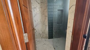 Bathroom in 3 BHK Builder Floor at BPTP Parkland Pride, Sector 77 – for Sale