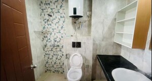 Bathroom in 3 BHK Apartment at Grandeur Apartments Butler Colony, Butler Colony – for Rent