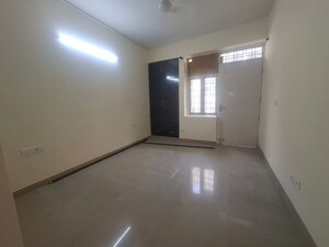 Room in 4 BHK Apartment at Bestech Park View Grand Spa-Spa Signature Tower, Sector 81 – for Sale