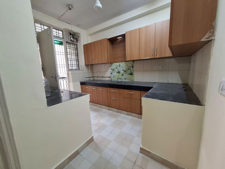 Kitchen, bestech-park-view-grand-spa-spa-signature-tower 4 Bedroom 4200 Sq.Ft. Apartment In Sector 81 Gurgaon 10675492