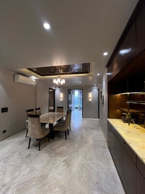 Parking in 4 BHK Builder Floor at Sushant Lok I – for Rent