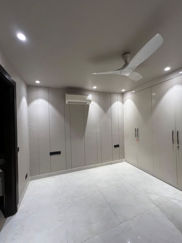 Bedroom, sushant lok i 4 Bedroom 418 Sq.Yd. Builder Floor In Sushant Lok I Gurgaon 10675510