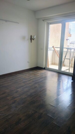 Room in 2 BHK Apartment at Sector 85 – for Rent