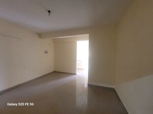 Room in 3 BHK Apartment at Pyramid Infinity, Sector 70 – for Rent
