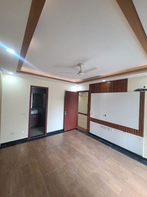 Room in 3 BHK Apartment at M3M Merlin, Sector 67 – for Rent
