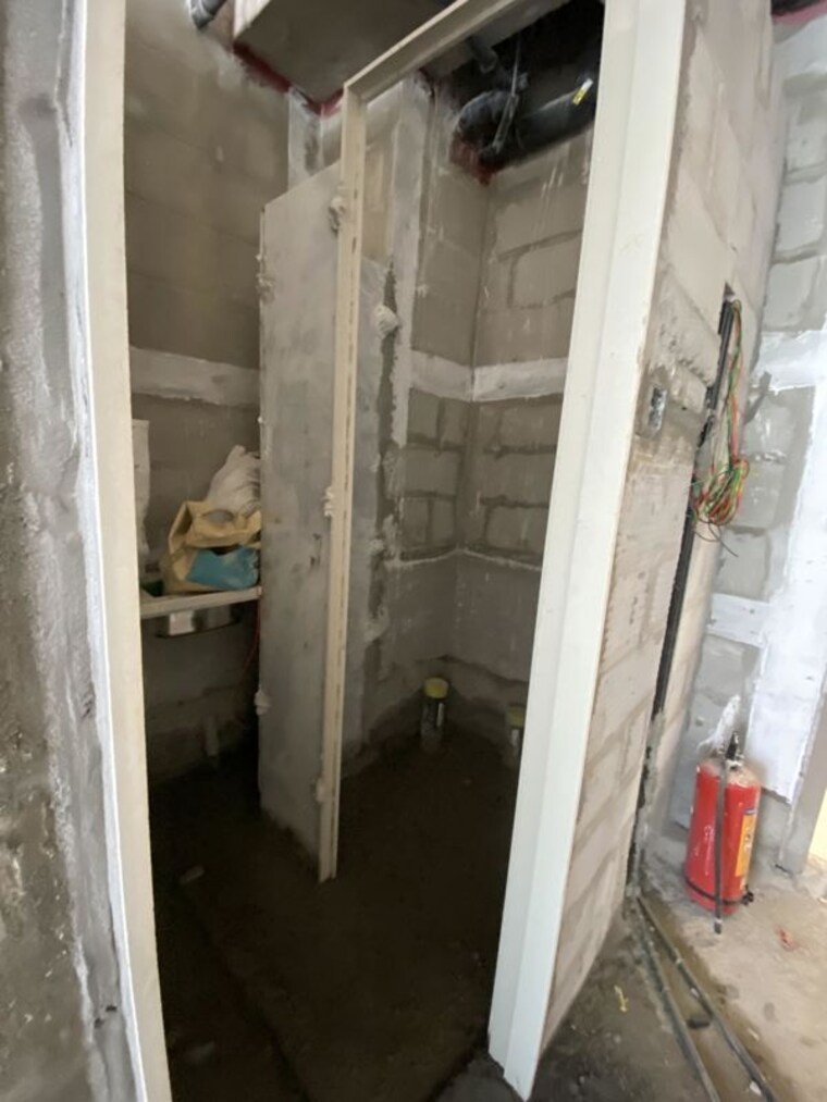 Bathroom, avighna-house Commercial Office Space 3000 Sq.Ft. In Worli Mumbai 10675538