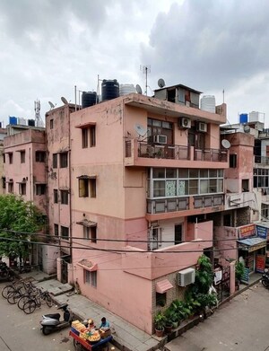 2 BHK Apartment For Sale in Paschim Vihar