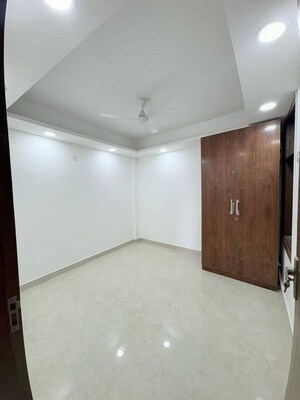 Room in 1 BHK Builder Floor at Saket – for Rent