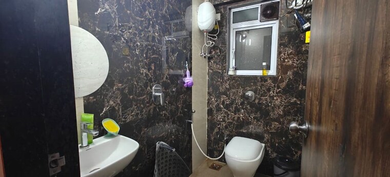 Bathroom, ameya-eastern-heights-chs 2 Bedroom 850 Sq.Ft. Apartment In Chunabhatti Mumbai 10675566