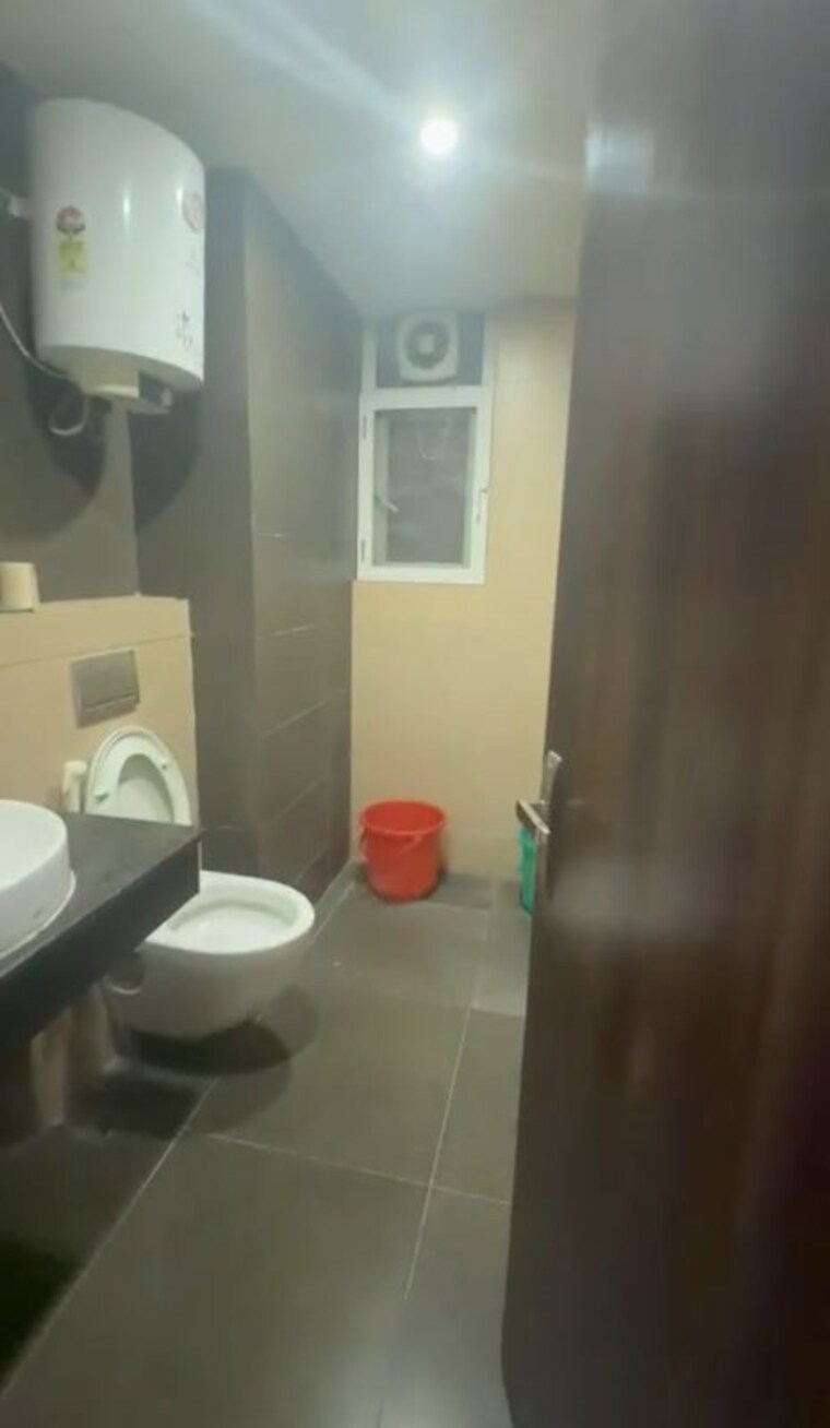 Attached Bathroom, paras-irene 3 Bedroom 2150 Sq.Ft. Apartment In Sector 70a Gurgaon 10675588