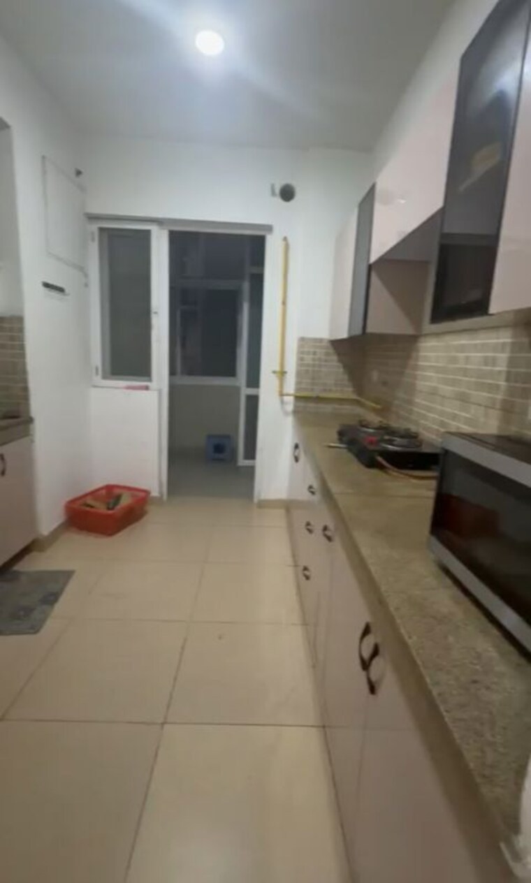 Kitchen, paras-irene 3 Bedroom 2150 Sq.Ft. Apartment In Sector 70a Gurgaon 10675588
