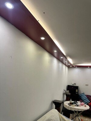 Furnished Amenities in 2 BHK Builder Floor at Panchsheel Park – for Rent