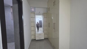 Furnished Amenities in 3 BHK Apartment at Vasant Kunj – for Rent