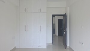 Room in 3 BHK Apartment at Vasant Kunj – for Rent