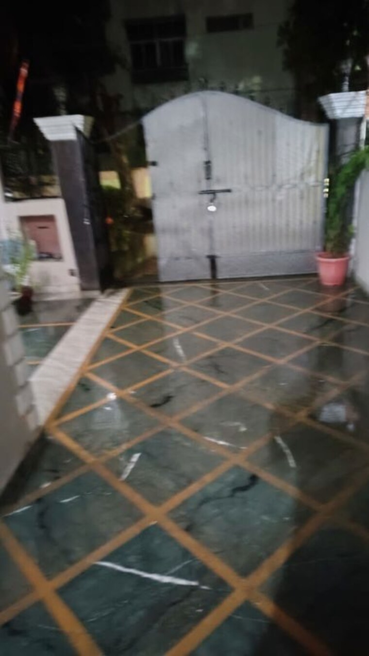Balcony, sector 47 2 Bedroom 160 Sq.Yd. Builder Floor In Sector 47 Gurgaon 10675593