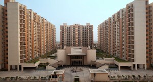 2 BHK Apartment For Sale in KLJ Platinum Heights, Sector 77