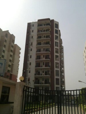 4 BHK Apartment For Rent in Shri Ram Apartments, Sector 48