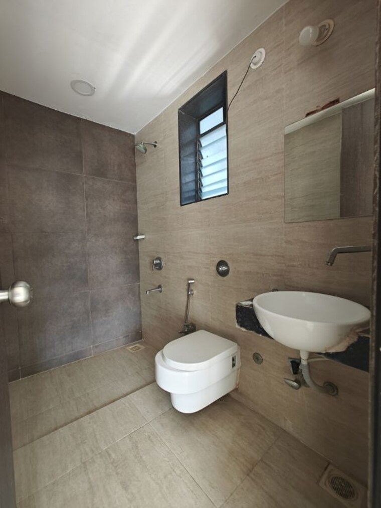 Bathroom, ishwar-ecstasy 3 Bedroom 2200 Sq.Ft. Apartment In Nerul Navi Mumbai 10675604