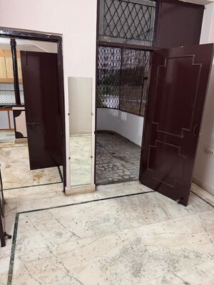  3 BHK Apartment at Vasundhara Sector 16 – for Rent