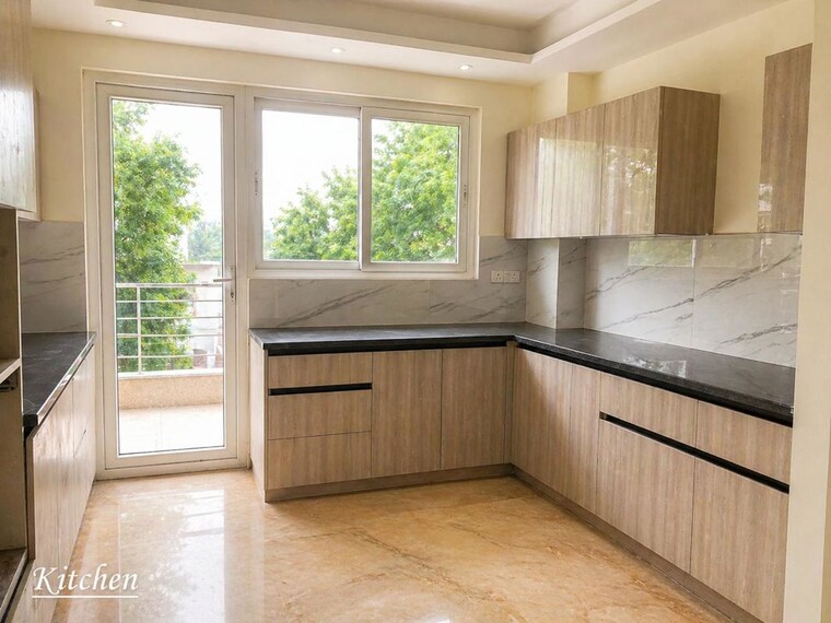 Room, south city 1 4 Bedroom 360 Sq.Yd. Builder Floor In South City 1 Gurgaon 10675639