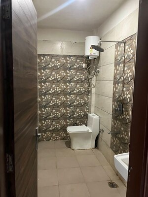 Bathroom in 2 BHK Builder Floor at Surendra Avenue 69, Sector 69 – for Rent