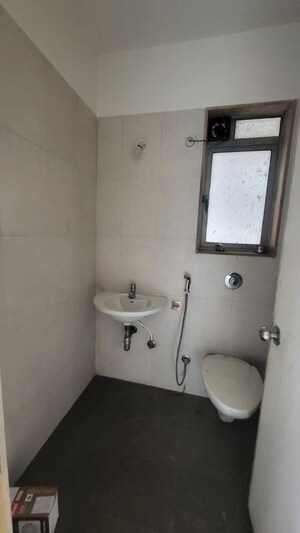 Bathroom in 1.5 BHK Apartment at Lodha Casa Bella Gold, Dombivli East – for Rent