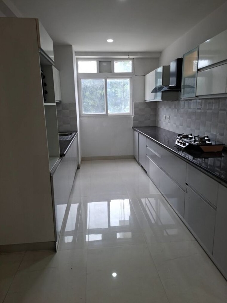 Kitchen, gomti nagar 3 Bedroom 1835 Sq.Ft. Apartment In Gomti Nagar Lucknow 10675623