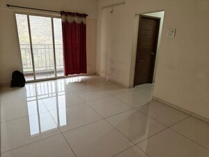 Room in 2 BHK Apartment at Kumar Megapolis Springs, Hinjewadi – for Rent