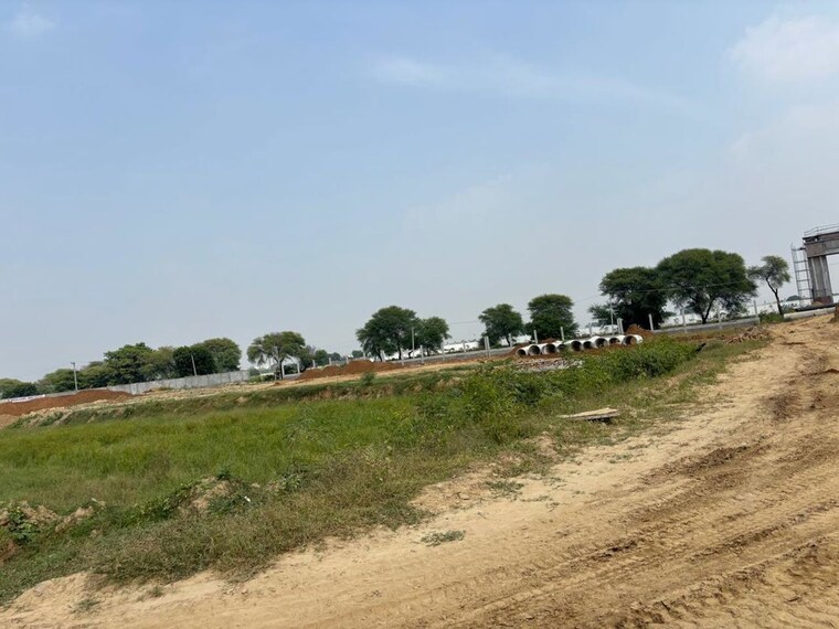 undefined, sector 75  350 Sq.Yd. Plot In Sector 75 Faridabad 10675670