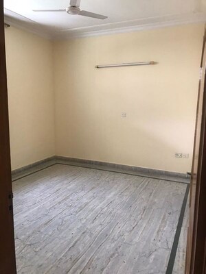 Room in 3 BHK Builder Floor at Sector 47 – for Rent