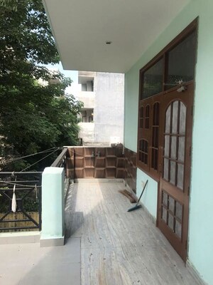 Balcony in 3 BHK Builder Floor at Sector 47 – for Rent