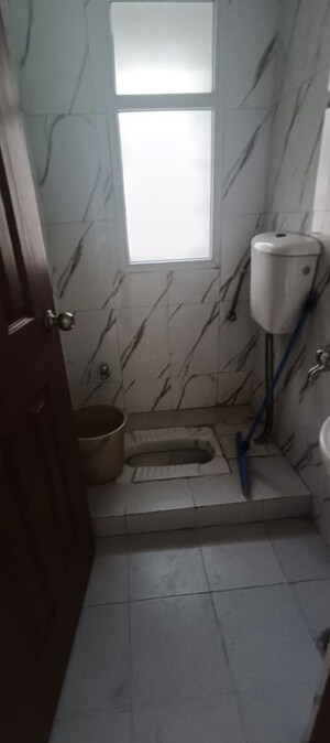 Bathroom in 4 BHK Apartment at Purvanchal Royal City, Chi V Greater Noida – for Sale