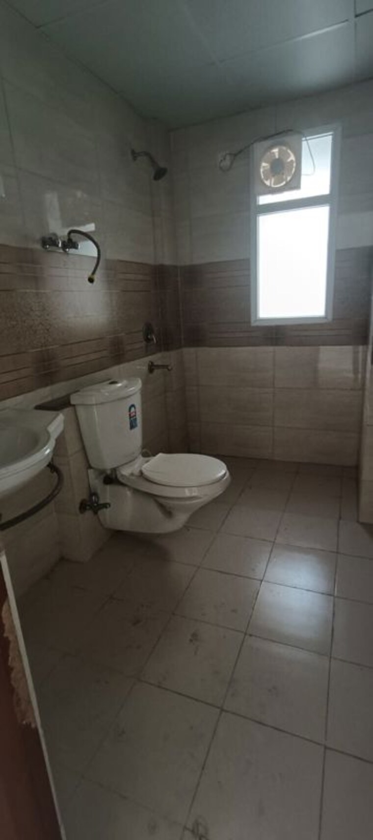 Bathroom, purvanchal-royal-city 4 Bedroom 2510 Sq.Ft. Apartment In Chi V Greater Noida Greater Noida 10675711