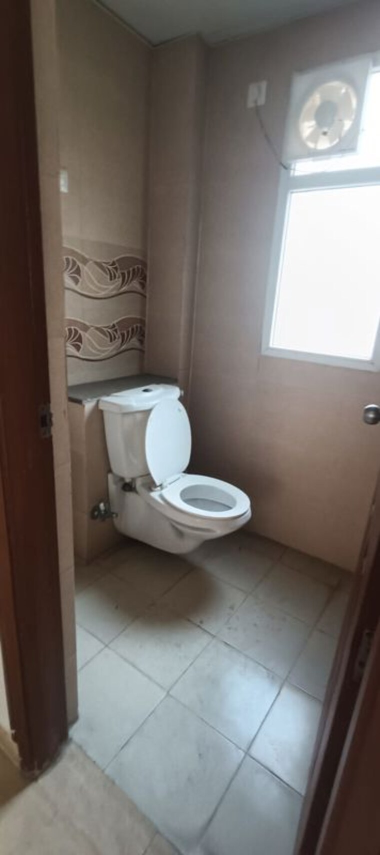 Bathroom, purvanchal-royal-city 4 Bedroom 2510 Sq.Ft. Apartment In Chi V Greater Noida Greater Noida 10675711
