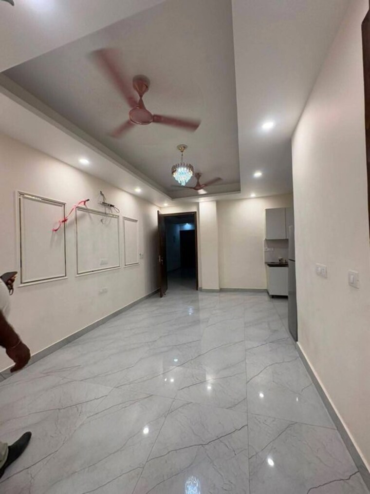Bathroom, freedom fighters enclave 2 Bedroom 1000 Sq.Ft. Apartment In Freedom Fighters Enclave Delhi 10675718