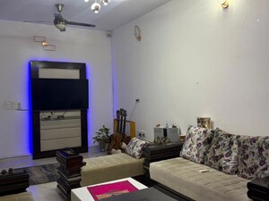 3 BHK Builder Floor For Rent in Sector 21