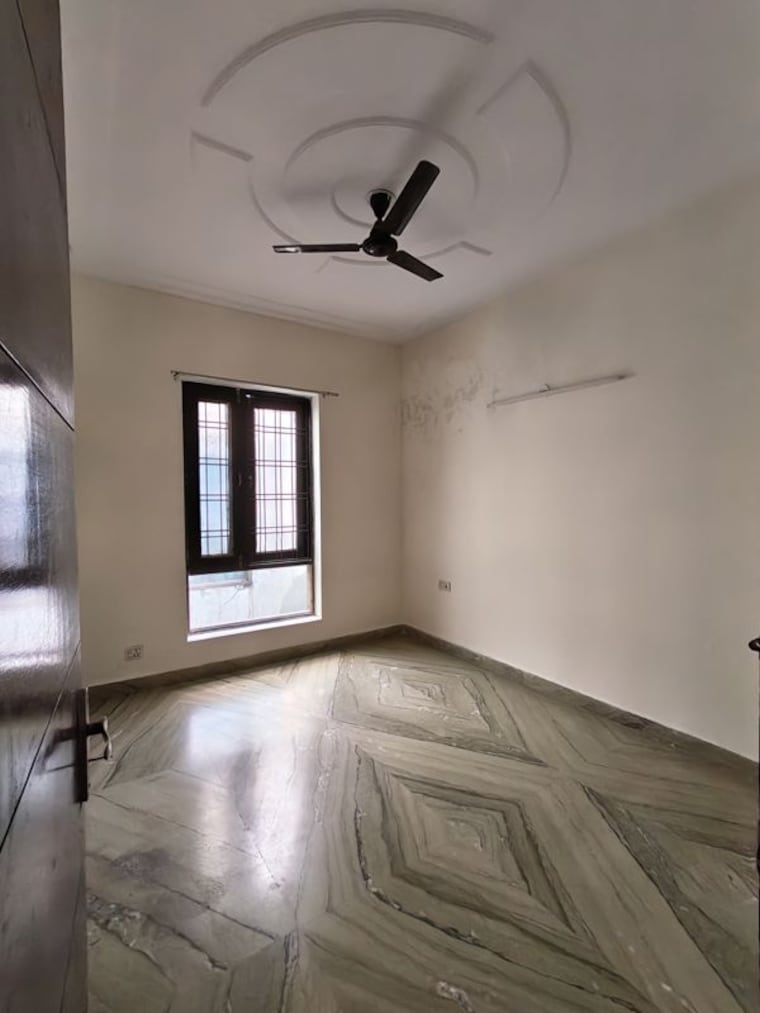 Room, ashoka-enclave-3 4 Bedroom 2000 Sq.Ft. Builder Floor In Sector 35 Faridabad 10675720