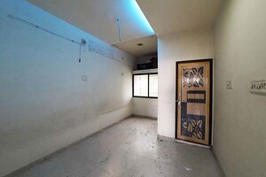 Room in 6 BHK Independent House at Khokhra – for Sale