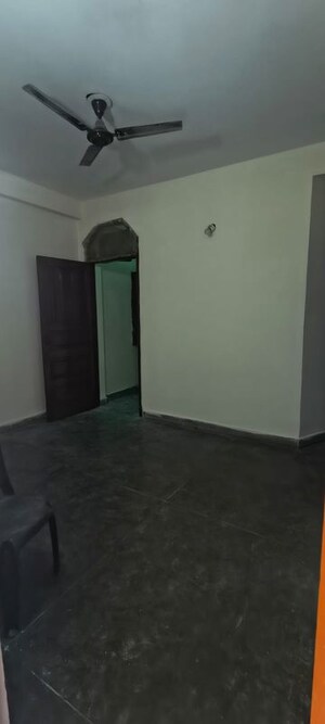 Room in 2 BHK Builder Floor at Khirki Extension – for Rent